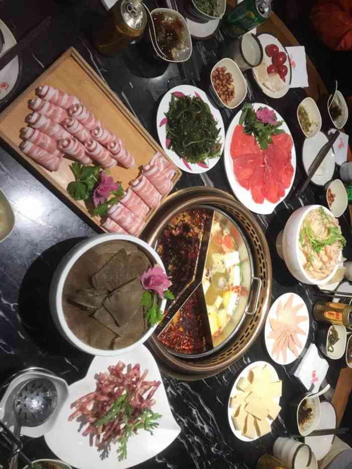 小龙阁火锅-"宝龙广场澳门街东入口,电梯上去就能看见还.