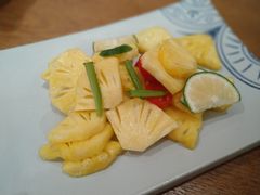 青柠檬拌菠萝-云海肴·汽锅鸡·云南菜(东坝金隅店)