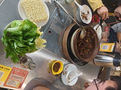 -胡须佬鸡煲四季火锅店(石厦西村直营店)