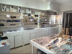 -天空之镜眼镜店蔡司依视路授权店(天通苑店)