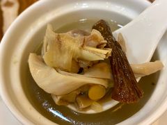 松茸菌猪肚汤-椿记烧鹅(叠彩店)
