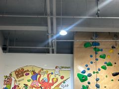 -ROCKPLUS攀岩馆(环宇城店)