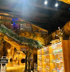 -探洞工场(丹尼斯7天地店)