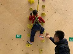 -ROCKPLUS攀岩馆(环宇城店)