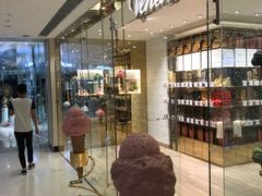 等位区-VENCHI 闻绮(北京国贸商城店)