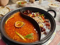 -赵美丽·重庆社区火锅·直营店(火车东站·中豪国际店)