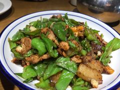 辣椒炒肉-肖记公安牛肉鱼杂馆· 省级非物质文化遗产(仁和路店)