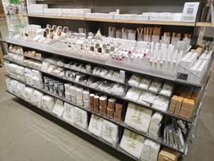 -MUJI无印良品(鑫嘉汇购物中心店)