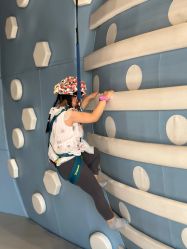 -奈尔宝家庭中心·亲子餐厅(鄞州万达店)