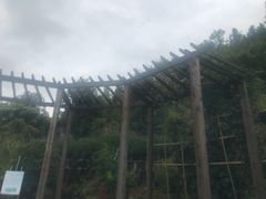 -腾冲洞山温泉村