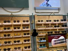 -MUJOSH木九十眼镜(月星环球港B1店)