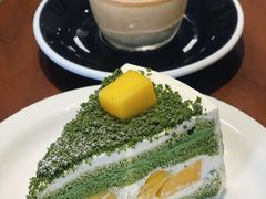 芒果抹茶奶油奶酥蛋糕-black rainbow coffee