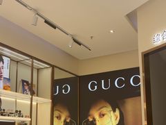 -J-Optical佳视明眼镜·蔡司视觉(青岛金茂览秀城店)