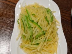 青椒土豆丝-舌尖上的食缘花园主题餐厅
