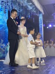 -LANYI COUTURE高级婚纱礼服改衣店