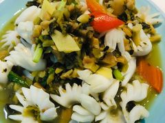 -魏铭鱼头捞饭(晋阳路店)