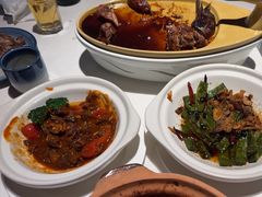 -八府香鸭·啫啫煲(华山路店)