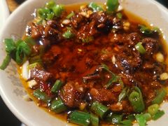 -老牌坊云南鱼豆花火锅(哈西万达店)