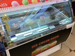 -红宝石·鲜奶小方·海派西点房(南丹店)