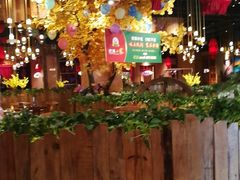 -老滇山寨•云南特色菜•地方菜•民族风情歌舞表演(金碧店)