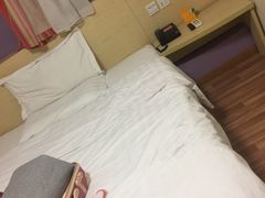 -7天酒店(上海江宁路地铁站玉佛寺店)