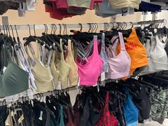-lululemon(比斯特购物村店)