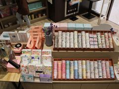 -钟书阁(群光广场店)