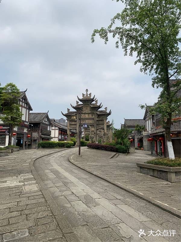 南关石牌坊古镇图片