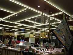 自助取餐区-大中华希尔顿酒店-念自助餐·嗨啤·小龙虾