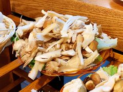 -菌海森林·非遗野生菌火锅(西山区滇池路摩根道店)