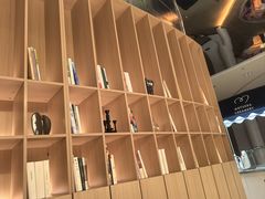 -涨巢·潮玩水疗局