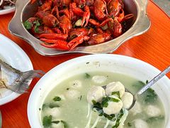 -丹水桥地锅鱼·翘嘴鲌·地方特色全鱼宴(丹江口大坝店)