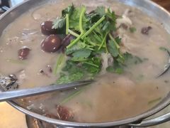 -九妹农家大铁锅东北菜(江湾店)