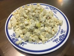 小葱拌豆腐-老爆肚满五香烧牛羊肉