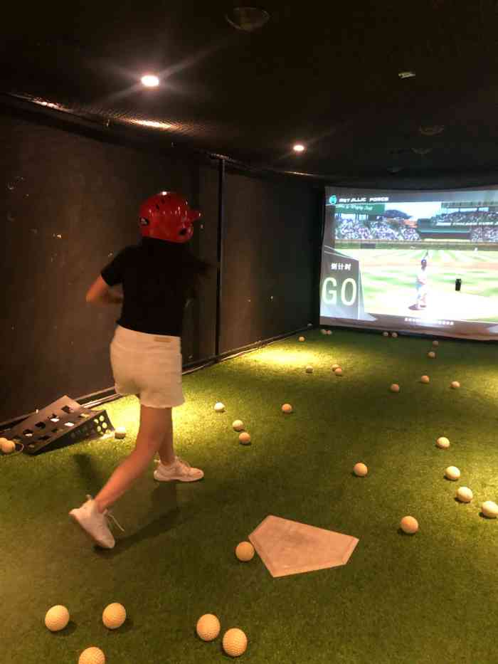 hitter希特尔室内棒球俱乐部-"第一次去室内棒球 一个人5局 每局12个.
