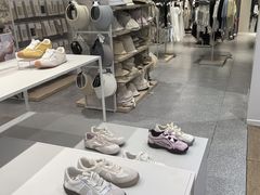 -hotwind热风(中贸广场店)