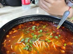 酸辣煮米线-啰啰冰屋(景洪总店)