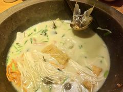 -咕嘟草帽鱼·牛奶一样的鲜鱼汤(天鹅湖万达广场店)