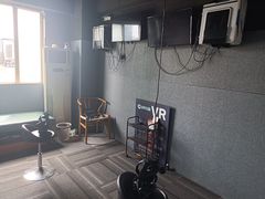 -VR 间客漫·PS电玩·虚拟现实包间游戏电竞(街道口店)