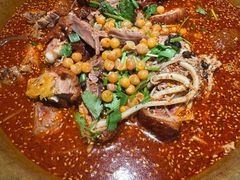 -张翻越·川渝冒菜·武汉黑鸭煲(城北万象城店)