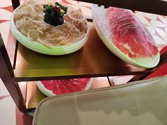 -洪氏嗨捞·广东猪肚鸡·椰子鸡火锅(西咸万象城店)
