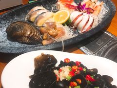 -青瓦餐厅·生鱼片·韩园烤肉(西塔店)