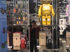 -泡泡玛特POPMART(侨福芳草地店)