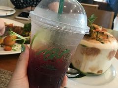 野莓气泡水-Chom Cafe and Restaurant