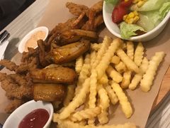 -必胜客(证大大拇指店)