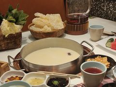 -洪氏嗨捞·猪肚鸡火锅(阳光天地店)