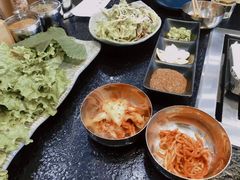 -臻牛烤肉