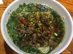 酸辣鸡杂干面-肆姐面粉馆(坡子街店)
