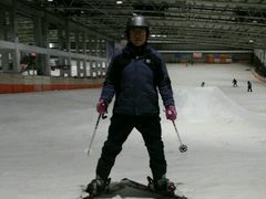 -乔波室内滑雪场