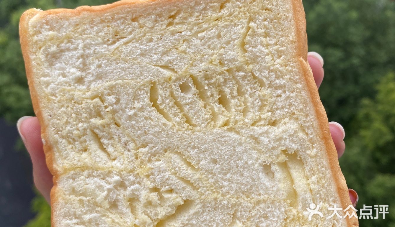 和板砖一样厚的吐司🍞据说是爸爸糖平替